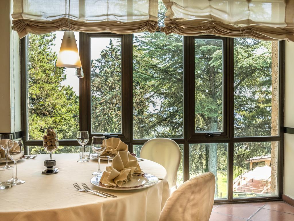 Hotel Bluebay Colle Della Trinita Perugia Corciano Exterior foto